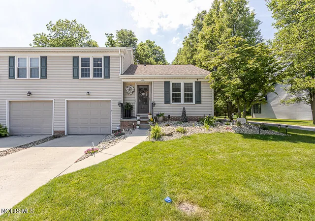 Homes for sale in Lakeside Marblehead, OH | 400 Lighthouse, Lakeside Marblehead, OH 43440 | MLS# 10008730