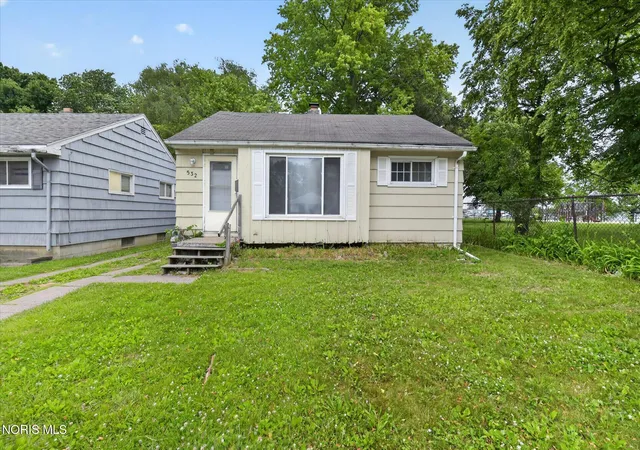 Photo 4 of Single family home for sale at 532 W Capistrano Ave, Toledo, OH 43612 | MLS# 10008741 | Listing updated on 2026-08-27