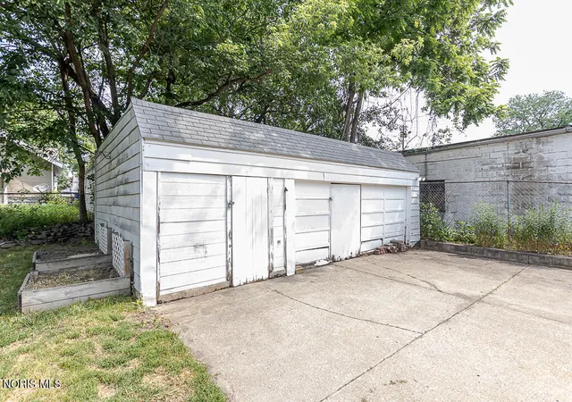 5th image of 1916 Berdan Ave, Toledo, OH 43613 | MLS# 10008728