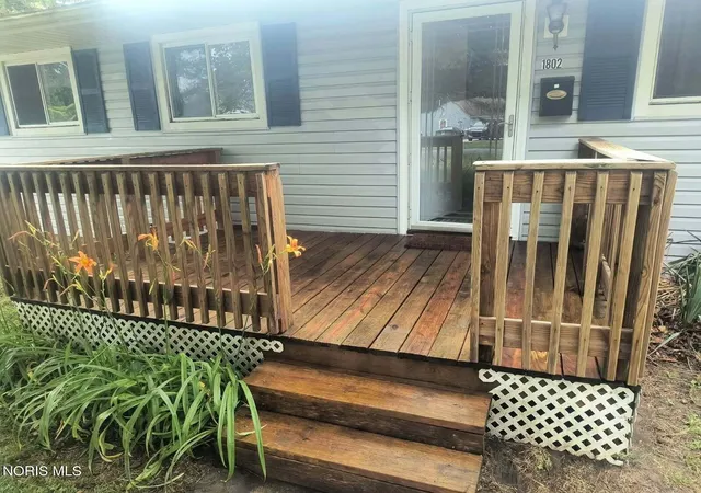 Photo 3 of Single family home for sale at 1802 Newport Ave, Toledo, OH 43613 | MLS# 10008790 | Listing updated on 2026-07-31