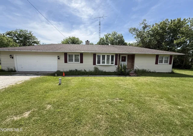 Homes for sale in Genoa, OH | 673 Nottingham Dr, Genoa, OH 43430 | MLS# 10008756