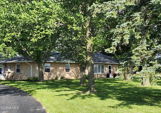 Homes for sale in Findlay, OH | 11955 State Route 37, Findlay, OH 45840 | MLS# 10008784