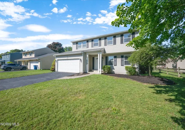 Homes for sale in Perrysburg, OH | 130 Pheasant Dr, Perrysburg, OH 43551 | MLS# 10008801