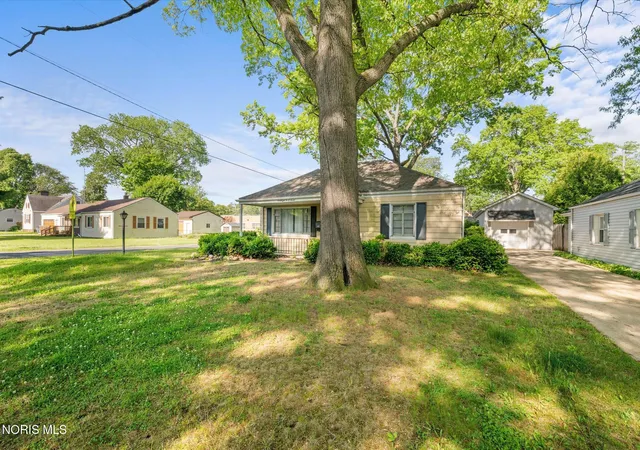 Photo 3 of Single family home for sale at 4837 Luann Ave, Toledo, OH 43623 | MLS# 10008843 | Listing updated on 2026-06-29