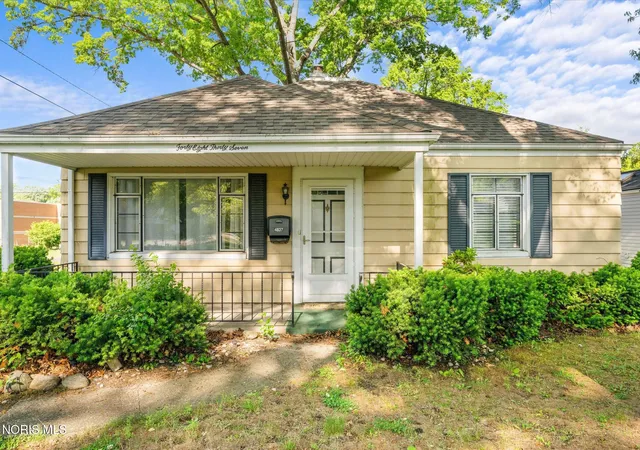 Photo 4 of Single family home for sale at 4837 Luann Ave, Toledo, OH 43623 | MLS# 10008843 | Listing updated on 2026-06-29