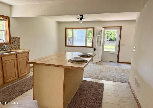 Homes for sale in Swanton, OH | 2320 County Road 2, Swanton, OH 43558 | MLS# 10008819