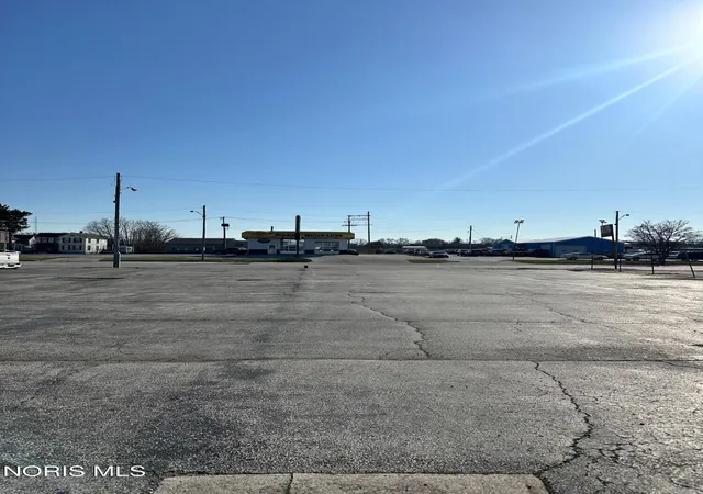 Homes for sale in Fremont, OH | 208 E State St, Fremont, OH 43420 | MLS# 10008901