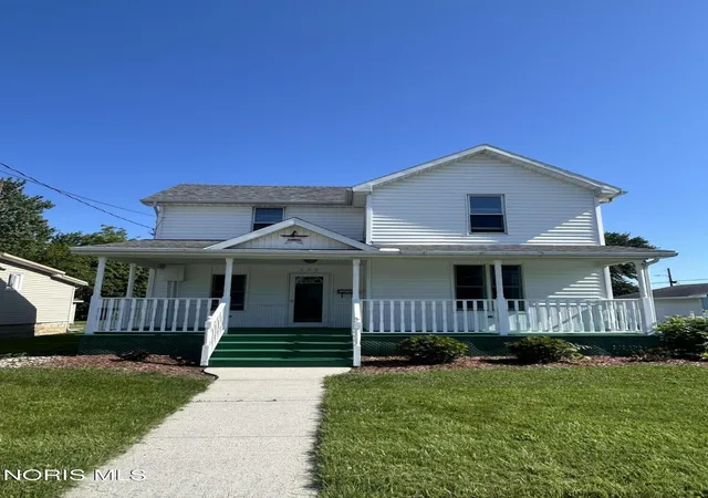 Homes for sale in Oak Harbor, OH | 120 W Park St, Oak Harbor, OH 43449 | MLS# 10008861