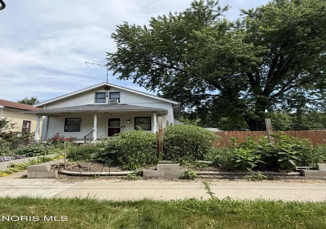 Photo 1 of Single family home for sale at 1123 Liberty St, Toledo, OH 43605 | MLS# 10008871 | Listing updated on 2026-10-08