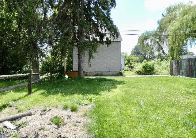 Homes for sale in Toledo, OH | 1125 Tecumseh St, Toledo, OH 43607 | MLS# 10009794