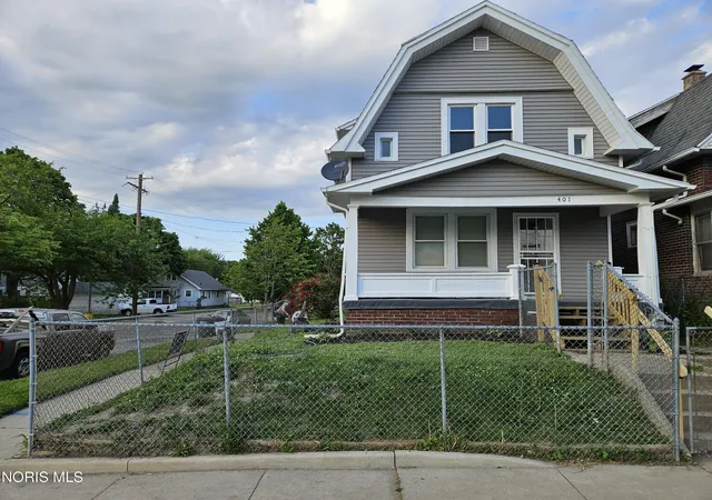 Photo 1 of Sale Pending at 401 Platt St, Toledo, OH 43605 | MLS# 10008893 | Listing updated on 2026-09-03