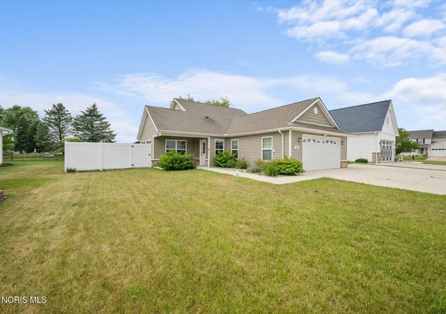 Homes for sale in Delta, OH | 13 Cascade Ln, Delta, OH 43515 | MLS# 10008932