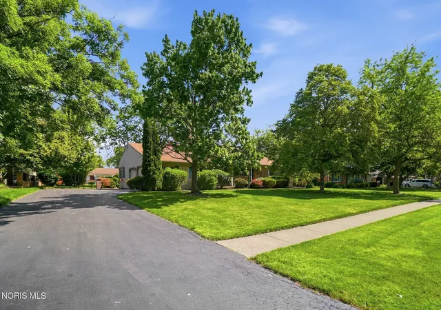 Photo 4 of Single family home for sale at 1626 Imperial Ln, Findlay, OH 45840 | MLS# 10008921 | Listing updated on 2026-06-14
