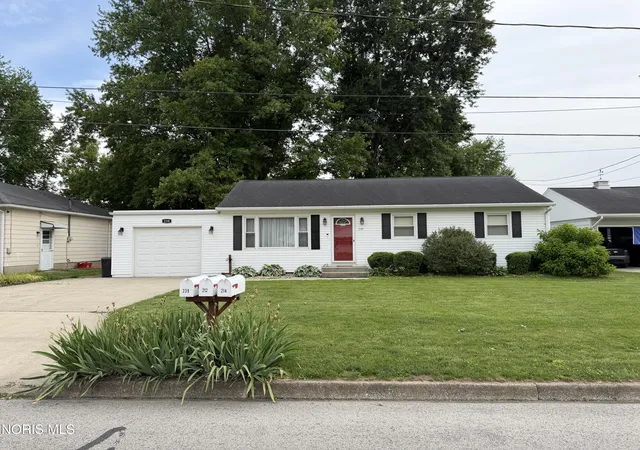Homes for sale in Napoleon, OH | 239 Pontious Pl, Napoleon, OH 43545 | MLS# 10008961