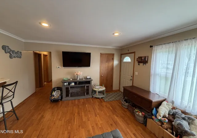 Homes for sale in Napoleon, OH | 239 Pontious Pl, Napoleon, OH 43545 | MLS# 10008961