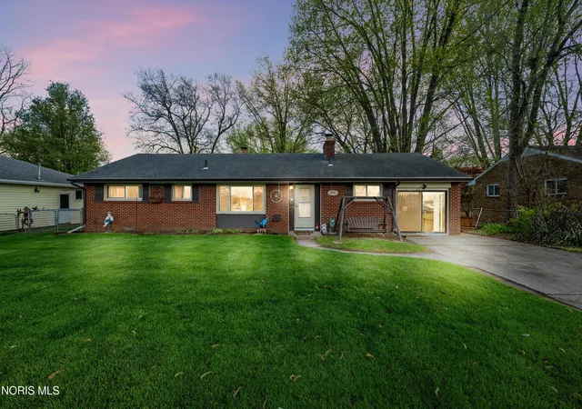 Homes for sale in Toledo, OH | 2741 Lyceum Pl, Toledo, OH 43613 | MLS# 10008934