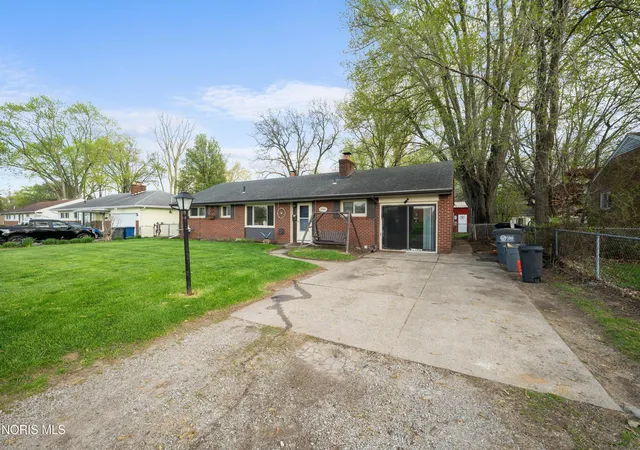 Homes for sale in Toledo, OH | 2741 Lyceum Pl, Toledo, OH 43613 | MLS# 10008934