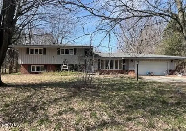 Homes for sale in Delta, OH | 2641 County Road 6, Delta, OH 43515 | MLS# 10008937