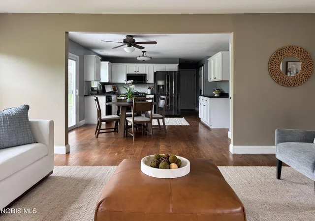 3rd image of 5448 Deercross Ct, Sylvania, OH 43560 | MLS# 10008943