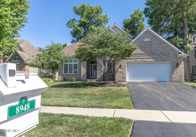 Photo 3 of Single family home for sale at 8948 Linden Lake Rd, Sylvania, OH 43560 | MLS# 10008945 | Listing updated on 2026-10-05