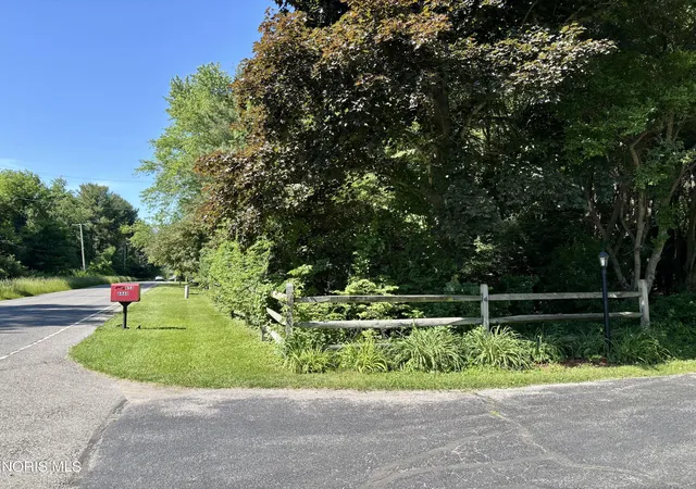 Homes for sale in Swanton, OH | 653 S Main St, Swanton, OH 43558 | MLS# 10008947