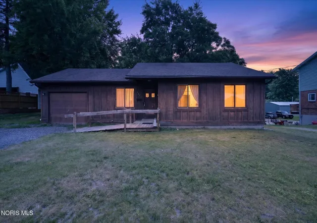 Homes for sale in Swanton, OH | 125 Harrison Ave, Swanton, OH 43558 | MLS# 10008964