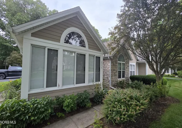 5th image of 2354 Whispering Pines Dr, Toledo, OH 43617 | MLS# 10009057
