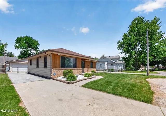 3rd image of 208 Rood St, Northwood, OH 43619 | MLS# 10009013