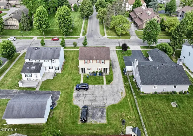 Condo for sale in building located at 1163 Bernath, Toledo, OH 43615 - Unit #