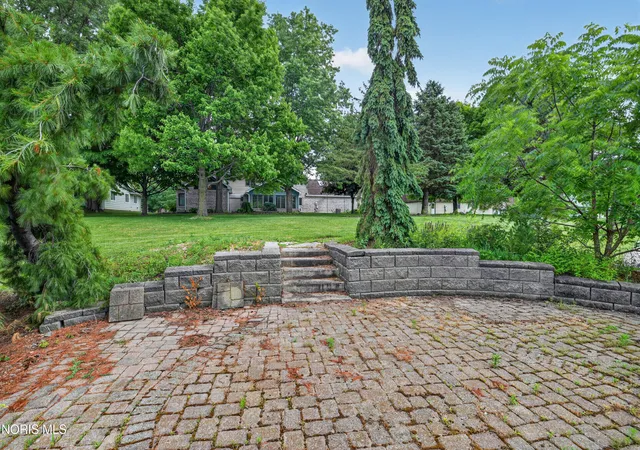 Photo 40 of Sale Pending at 207 Lakeview Dr, Bryan, OH 43506 | MLS# 10009021 | Listing updated on 2026-07-29