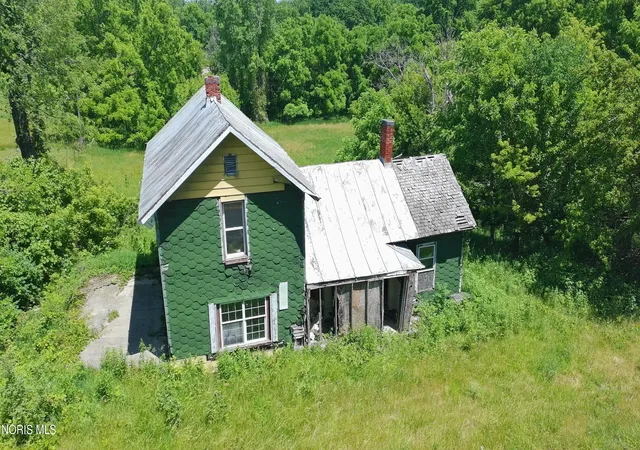 Homes for sale in Edon, OH | 1827 Us Hwy 20, Edon, OH 43518 | MLS# 10009078