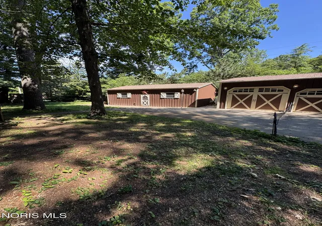 Photo 3 of Single family home for sale at 4516 W Sylvania Ave, Toledo, OH 43623 | MLS# 10009071 | Listing updated on 2026-09-04