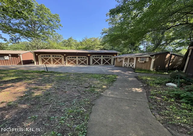 Homes for sale in Toledo, OH | 4516 W Sylvania Ave, Toledo, OH 43623 | MLS# 10009071