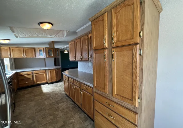 5th image of 930 E Broadway St #23, North Baltimore, OH 45872 | MLS# 10009080