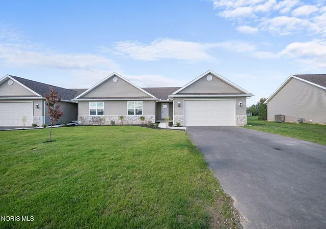 Listing Photo 1 - Condo for sale in building located at 14529 Dexter Fls Rd, Perrysburg, OH 43551