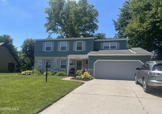 Homes for sale in Toledo, OH | 1694 Pinelawn Dr, Toledo, OH 43614 | MLS# 10009085