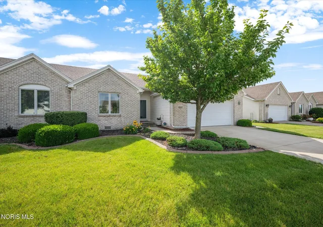 2nd image of 4257 E Waterbend Dr, Maumee, OH 43537 | MLS# 10009092