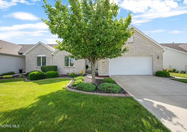 3rd image of 4257 E Waterbend Dr, Maumee, OH 43537 | MLS# 10009092