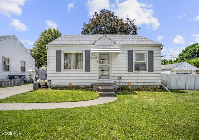 Photo 1 of Single family home for sale at 4429 Packard Rd, Toledo, OH 43612 | MLS# 10009095 | Listing updated on 2026-07-15