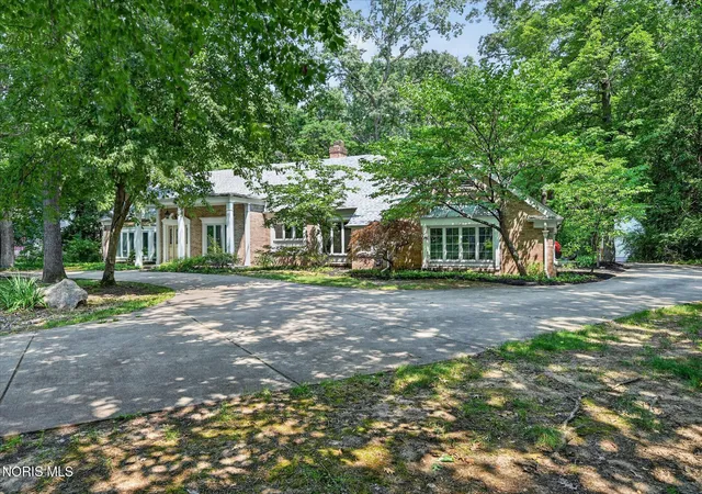 2nd image of 6164 Valley Park Dr, Toledo, OH 43623 | MLS# 10009690