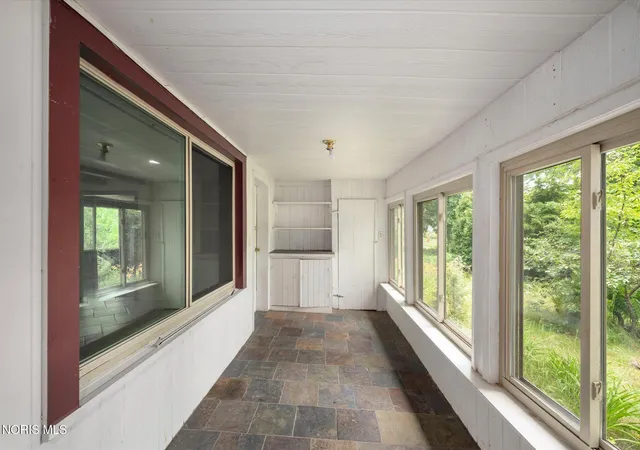 Homes for sale in Swanton, OH | 1464 Berkey Rd, Swanton, OH 43558 | MLS# 10009114