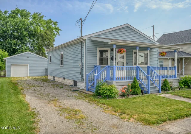 Homes for sale in Fostoria, OH | 622 Mcdougal St, Fostoria, OH 44830 | MLS# 10009135