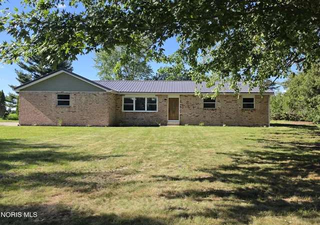 Homes for sale in Defiance, OH | 28457 Blanchard Rd, Defiance, OH 43512 | MLS# 10009421