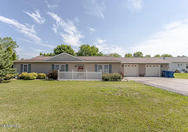 Homes for sale in Genoa, OH | 23275 Ohio 51, Genoa, OH 43430 | MLS# 10009154