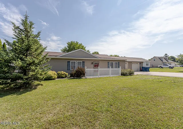 Homes for sale in Genoa, OH | 23275 Ohio 51, Genoa, OH 43430 | MLS# 10009154