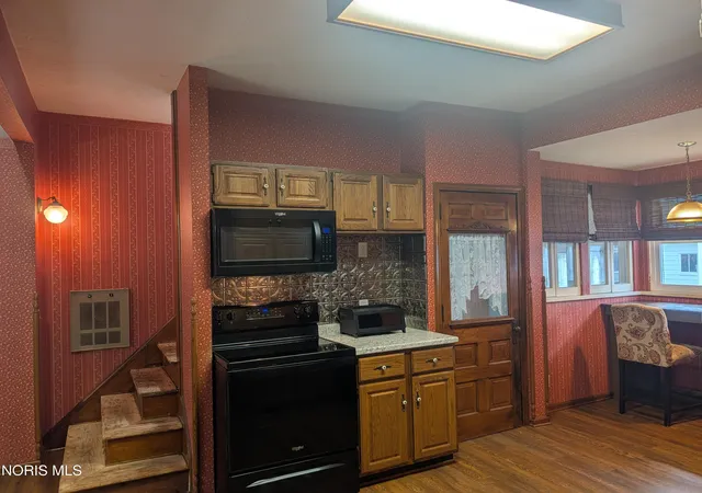Homes for sale in Upper Sandusky, OH | 303 W Johnson St, Upper Sandusky, OH 43351 | MLS# 10009214
