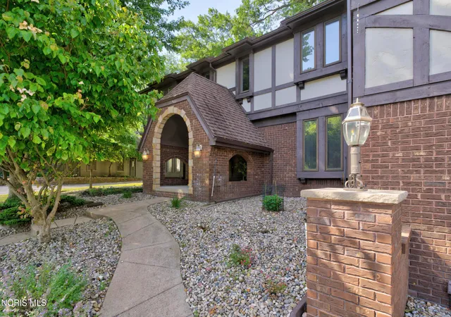 2nd image of 5047 Brenden Wy, Sylvania, OH 43560 | MLS# 10009332