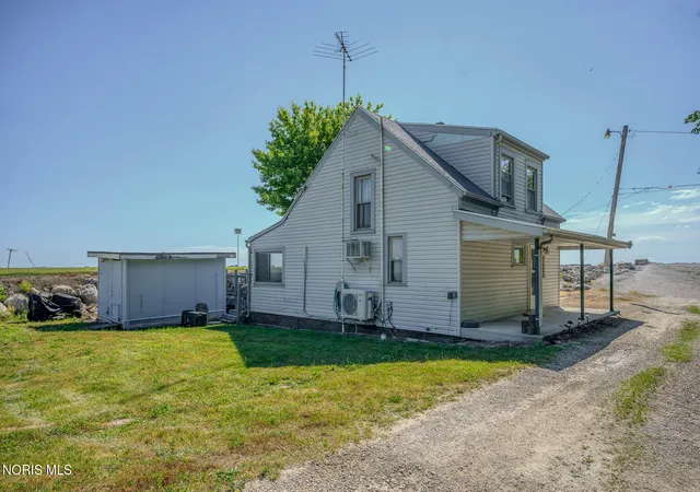 Homes for sale in Curtice, OH | 11999 Dyke Rd, Curtice, OH 43412 | MLS# 10009312