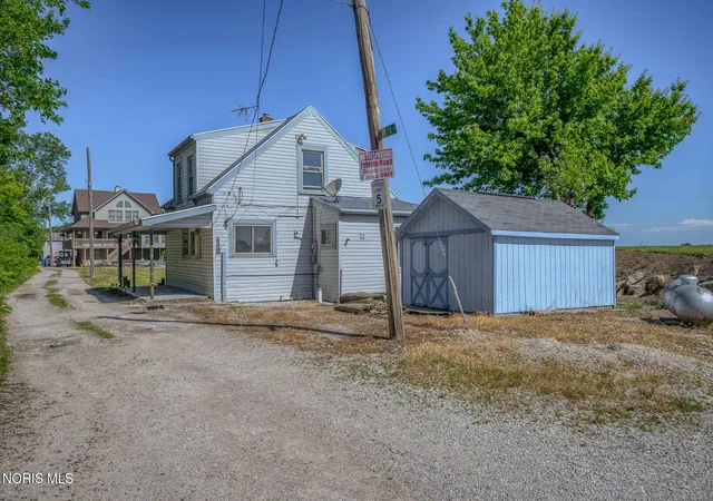 Homes for sale in Curtice, OH | 11999 Dyke Rd, Curtice, OH 43412 | MLS# 10009312