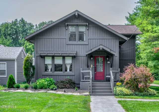 2nd image of 862 Louisiana Ave, Perrysburg, OH 43551 | MLS# 10009217
